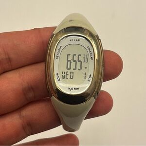 Vintage Nike Digital Smartwatch (white/Gold, new batteries)